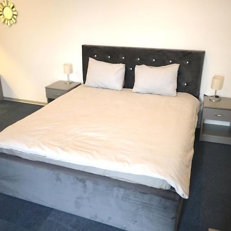 Luana Airport Apartments #4 Otopeni Ngoại thất bức ảnh
